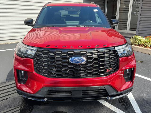 Certified 2025 Ford Explorer ST AWD/4WD image 7