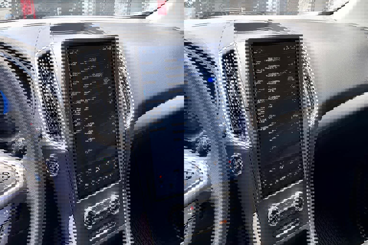 Certified 2024 Ford Edge SEL w/ Convenience Package image 17