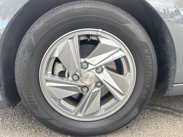 Used 2024 Hyundai Elantra SE FWD image 14
