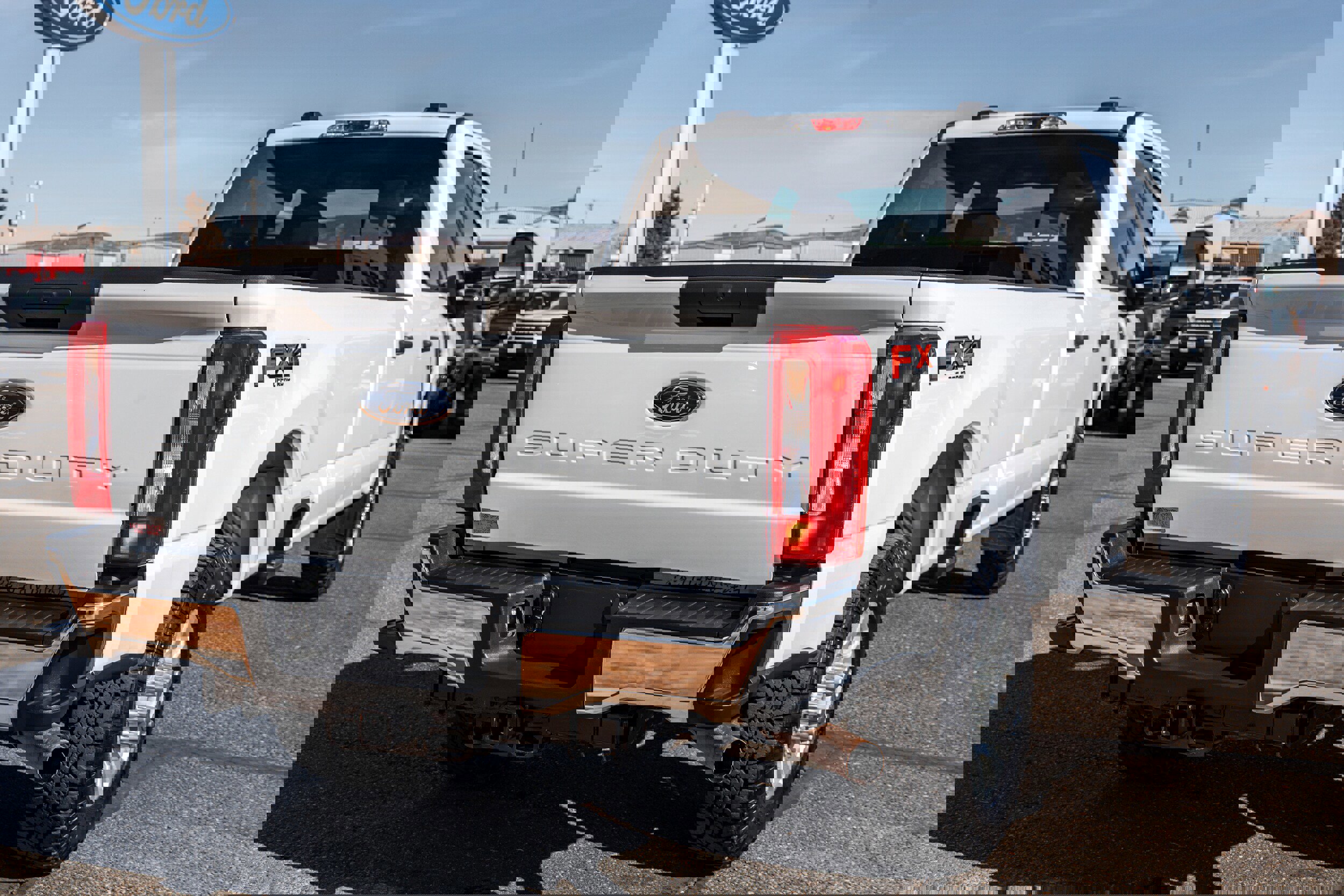 Certified 2023 Ford F350 XLT w/ FX4 Off-Road Package image 5