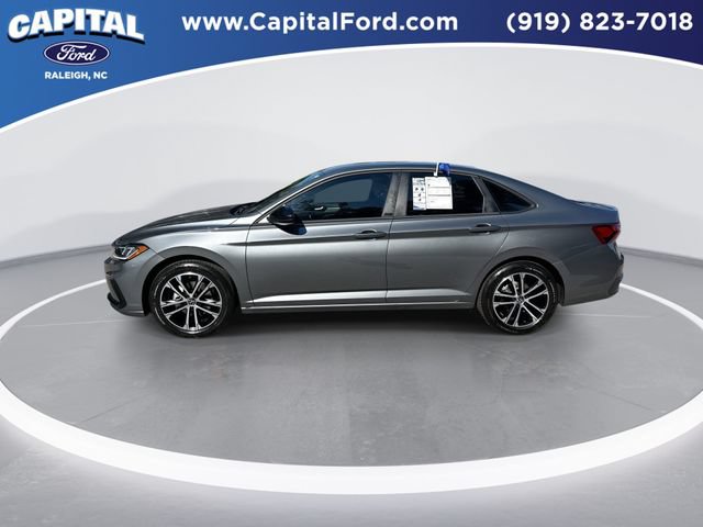 Used 2025 Volkswagen Jetta Sport FWD image 5