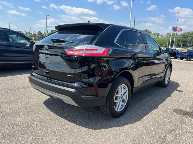 Certified 2024 Ford Edge SEL w/ Convenience Package AWD/4WD image 4