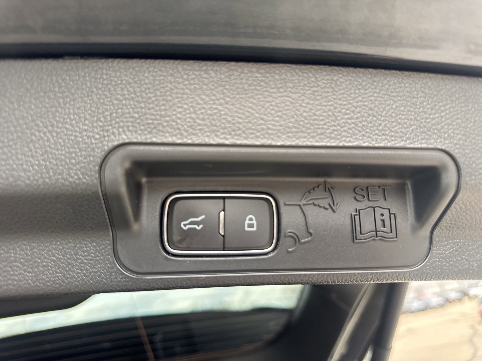 Certified 2023 Ford Explorer XLT w/ Equipment Group 202A image 39