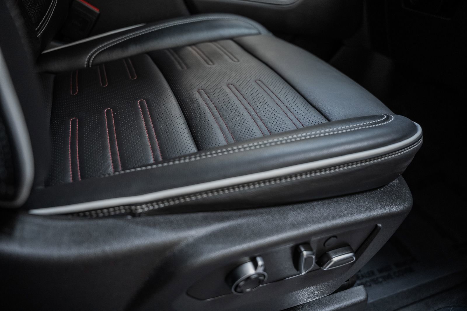 Used 2023 GMC Sierra 1500 AT4X image 44