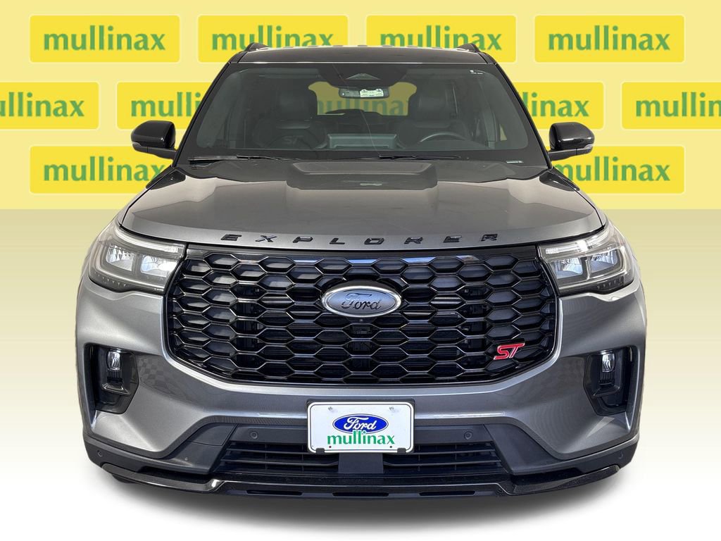 Certified 2025 Ford Explorer ST image 10