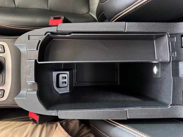 Used 2024 GMC Terrain AT4 AWD/4WD image 24