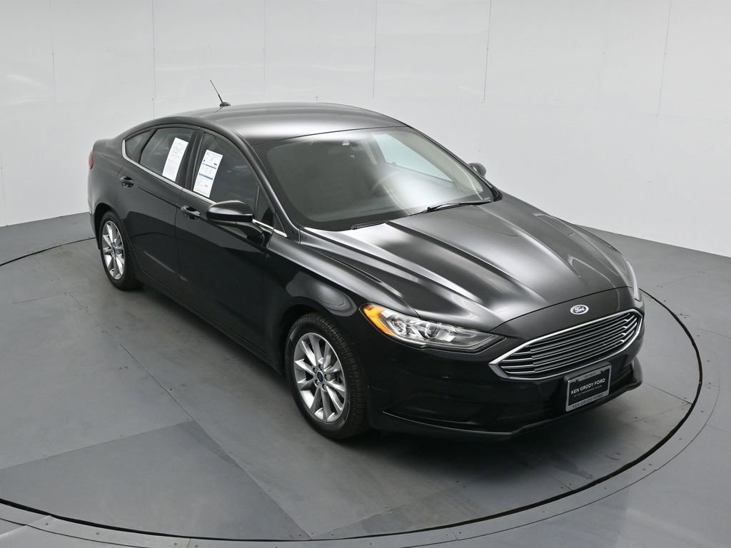 Certified 2017 Ford Fusion SE image 37
