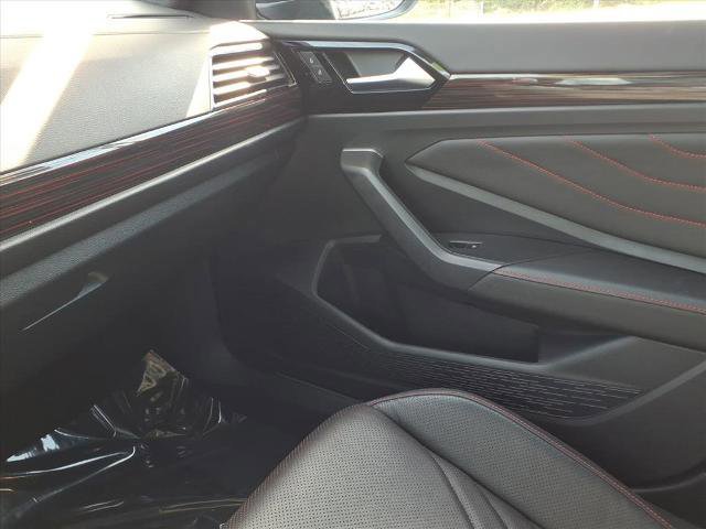 Used 2024 Volkswagen Jetta GLI Autobahn w/ GLI Black Package image 18