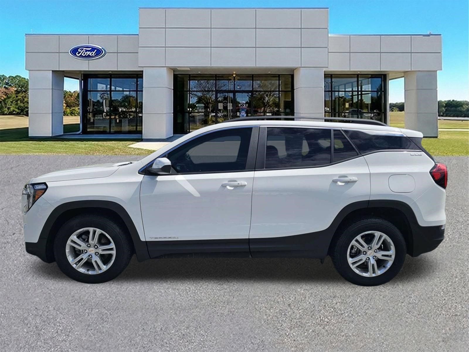 Used 2024 GMC Terrain SLE w/ Driver Convenience Package AWD/4WD image 7