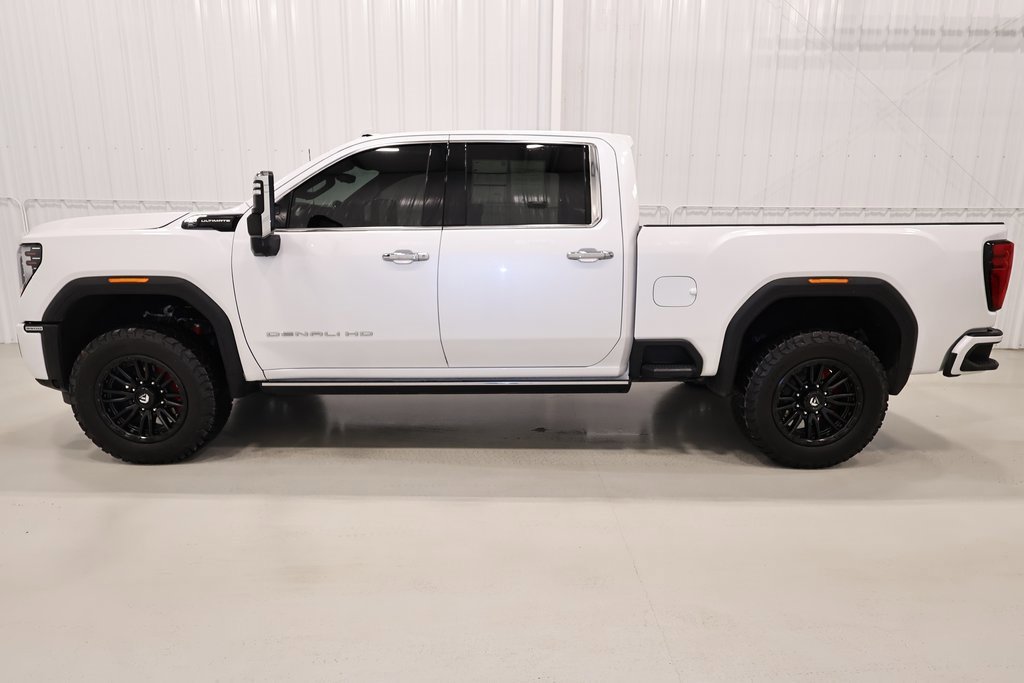 Used 2024 GMC Sierra 3500 Denali Ultimate image 2
