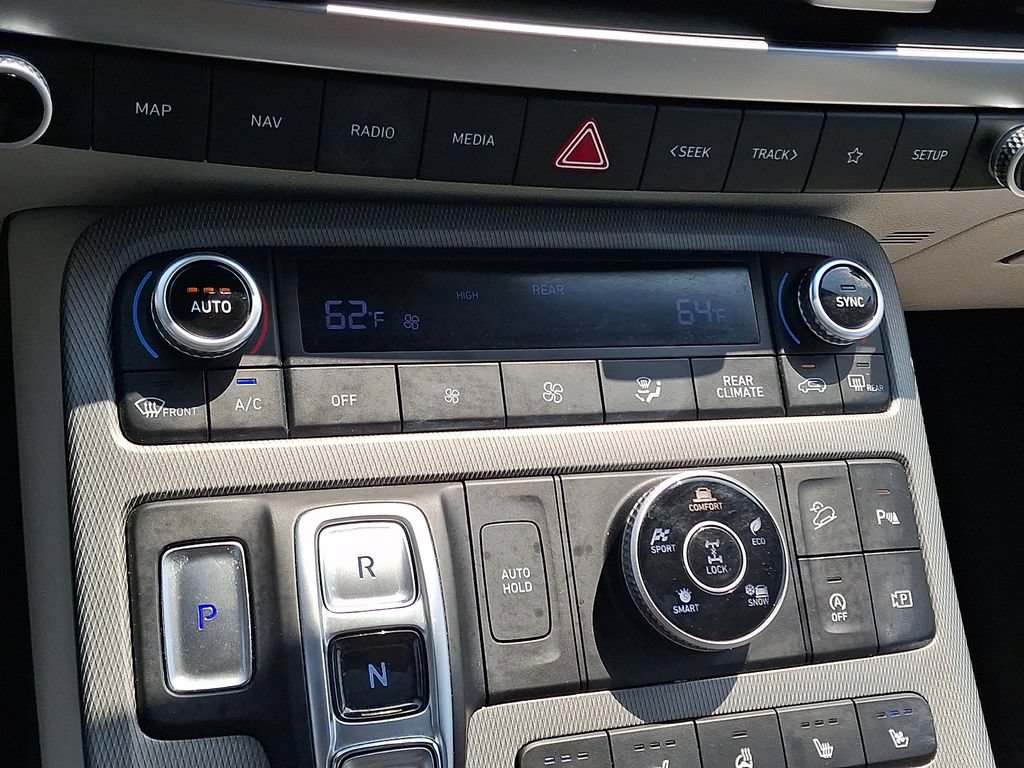 Used 2023 Hyundai Palisade Limited AWD/4WD image 18