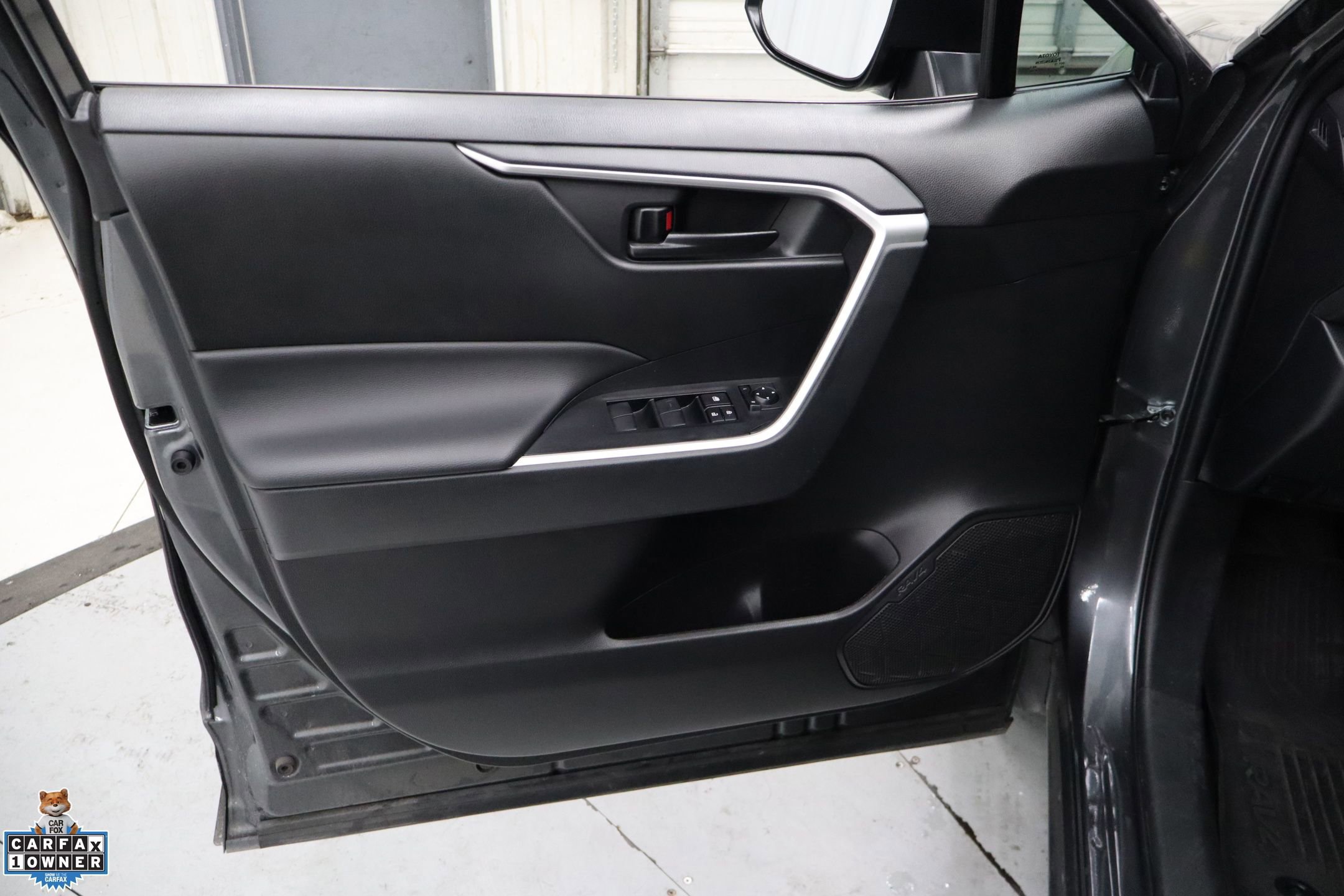 Used 2023 Toyota RAV4 LE image 19