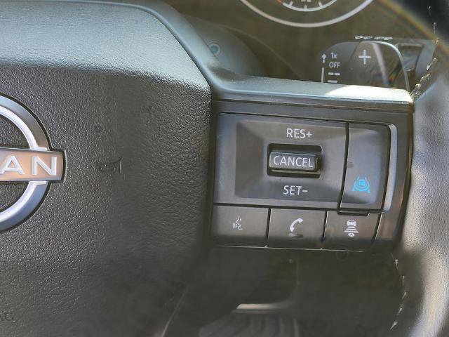 Used 2025 Nissan Rogue SV FWD image 28