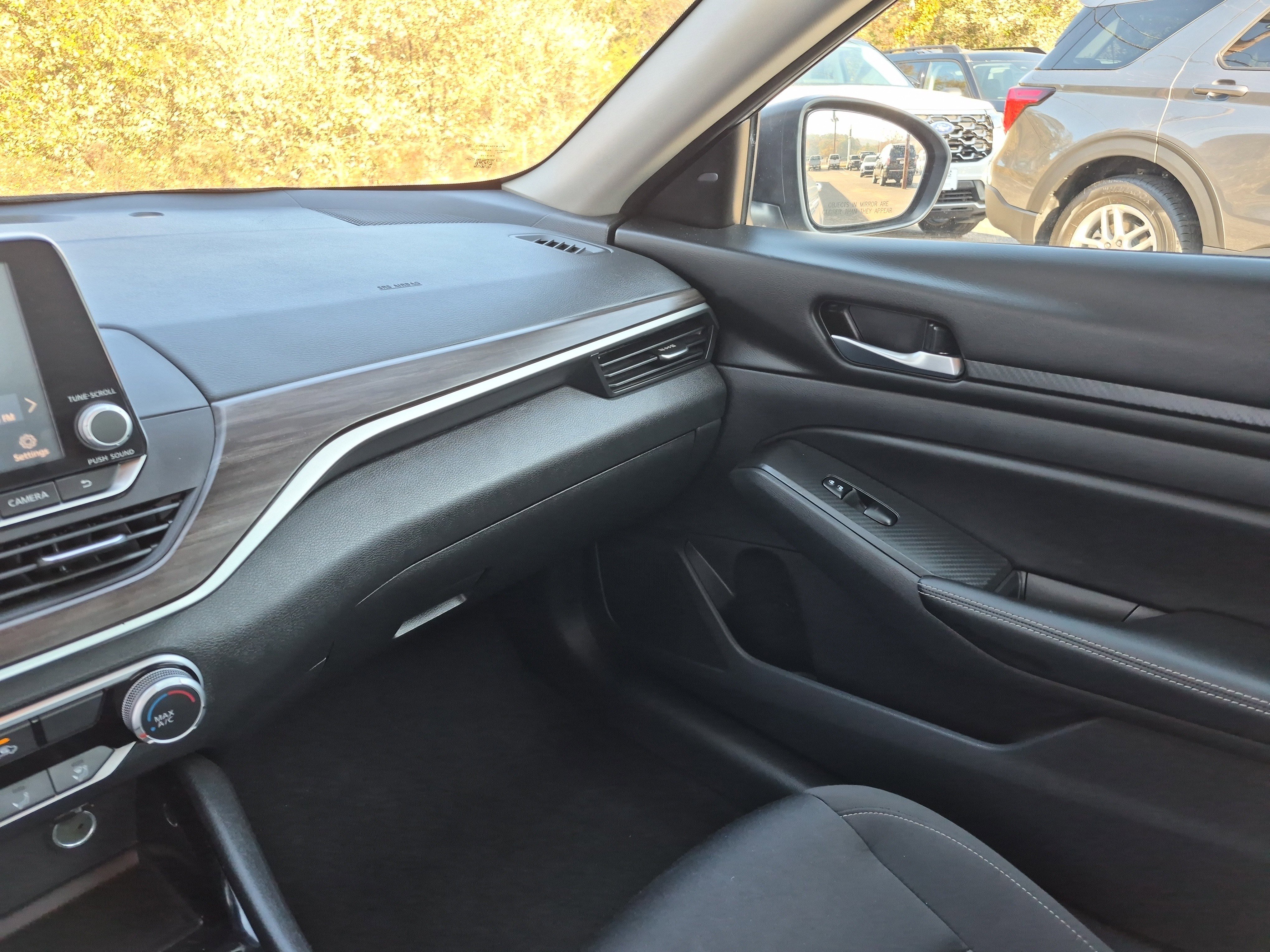 Used 2024 Nissan Altima 2.5 SV image 19