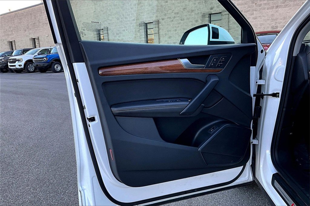 Used 2022 Audi Q5 2.0T Premium Plus image 22