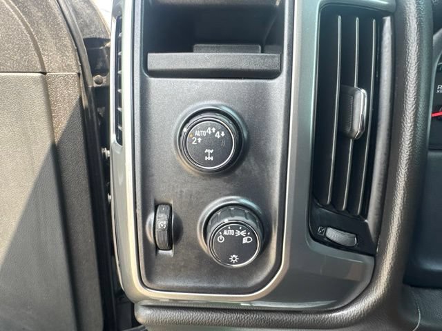 Used 2018 Chevrolet Silverado 1500 LT AWD/4WD image 13