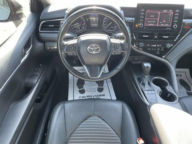 Used 2024 Toyota Camry SE w/ Convenience Package FWD image 11