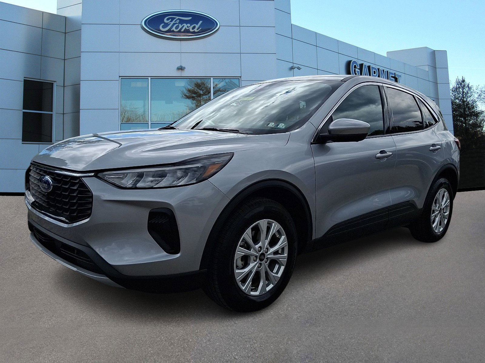Certified 2023 Ford Escape Active w/ Tech Pack #2 AWD/4WD image 4
