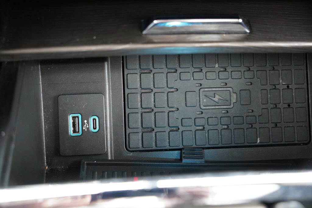 Certified 2024 Ford Expedition Limited image 35