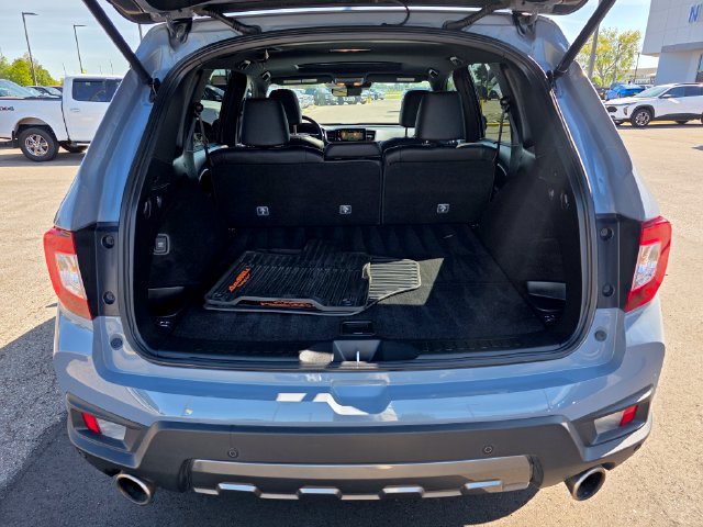 Used 2023 Honda Passport TrailSport image 12