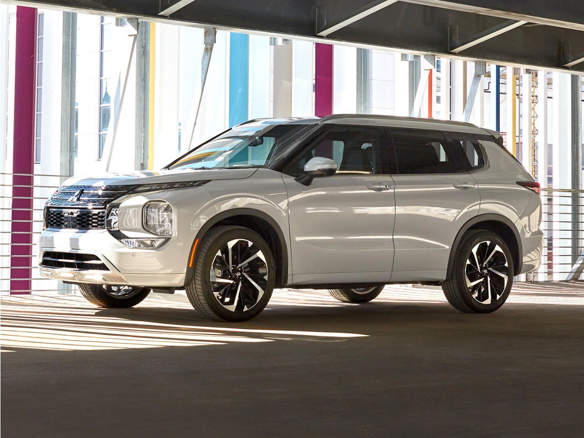 Used 2022 Mitsubishi Outlander SE AWD/4WD video 1