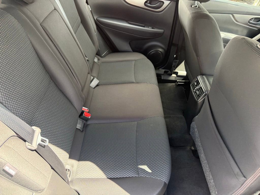 Used 2020 Nissan Rogue Sport S AWD/4WD image 46