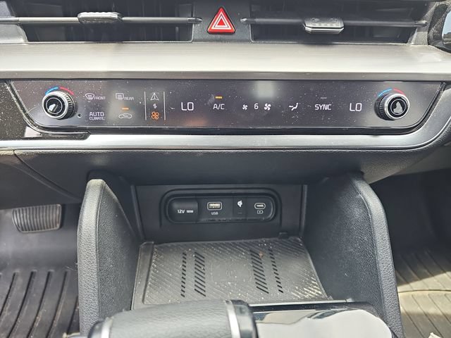 Used 2023 Kia Sportage EX FWD image 21