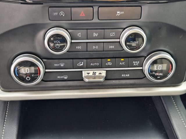 Certified 2024 Ford Expedition XLT RWD image 16