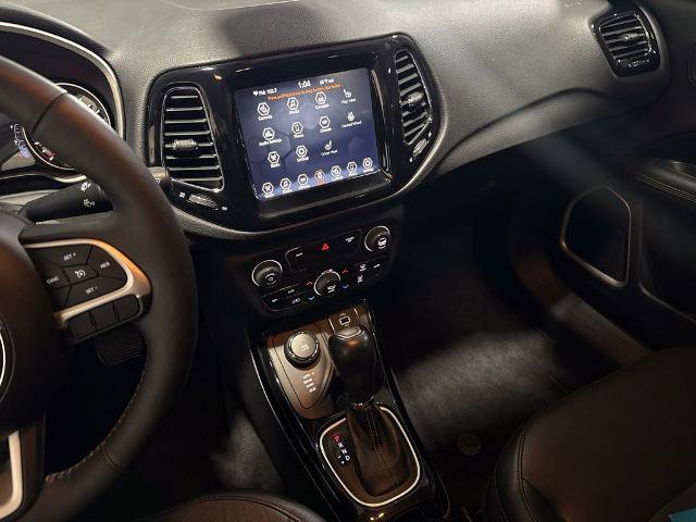 Used 2018 Jeep Compass Limited AWD/4WD image 18