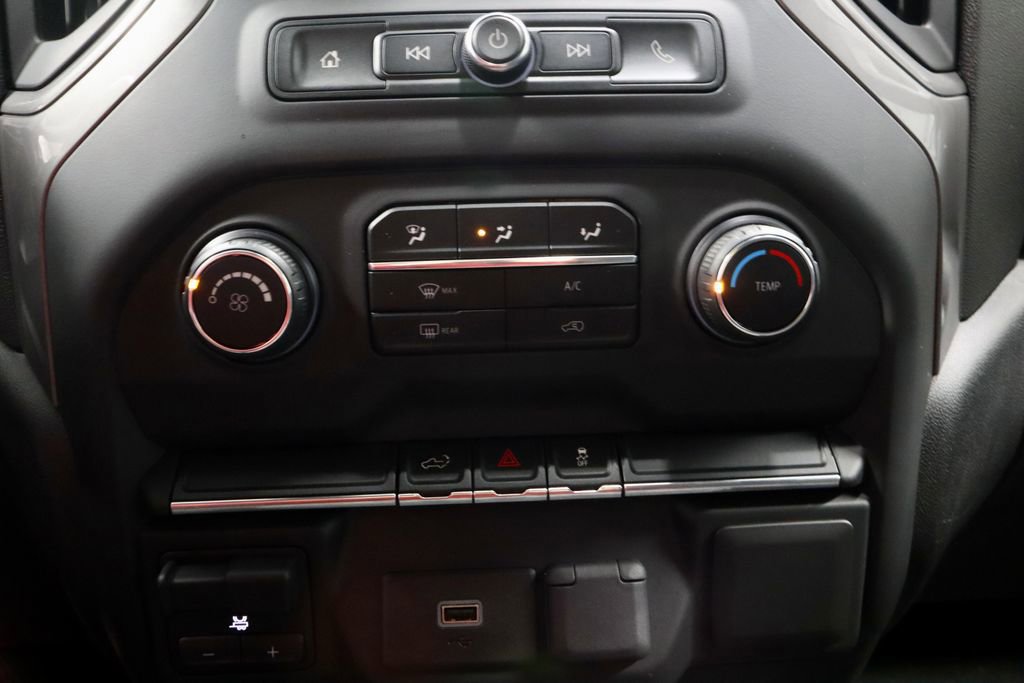 Used 2020 Chevrolet Silverado 1500 Custom w/ Custom Value Package image 29