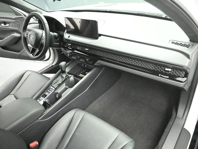 Used 2025 Honda Accord Sport image 29