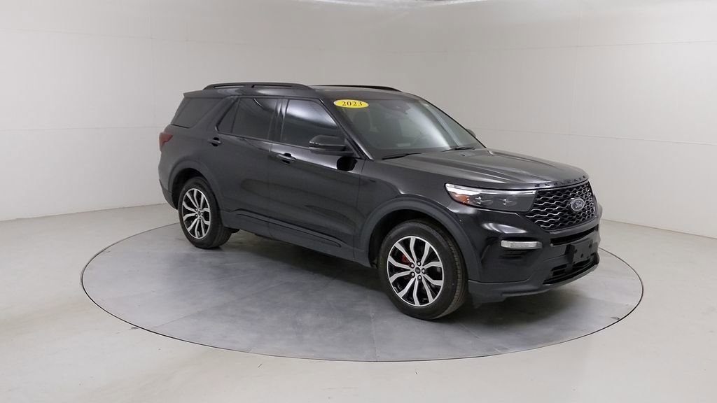 Certified 2023 Ford Explorer ST AWD/4WD image 12