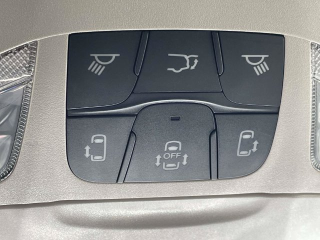 Used 2024 Chrysler Pacifica Touring-L FWD image 27