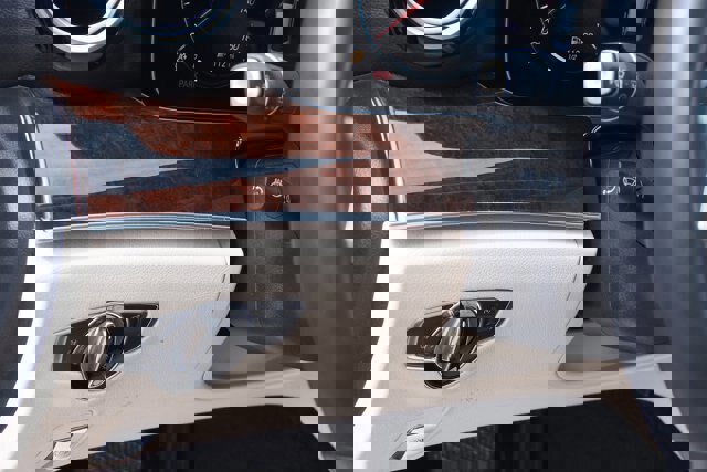 Used 2023 Mercedes-Benz E 350 4MATIC Sedan image 22