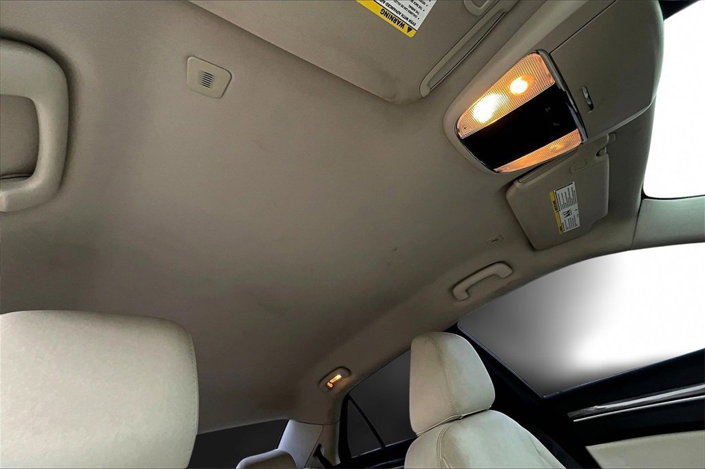 Used 2022 Chrysler 300 Touring w/ Sport Appearance Package image 22