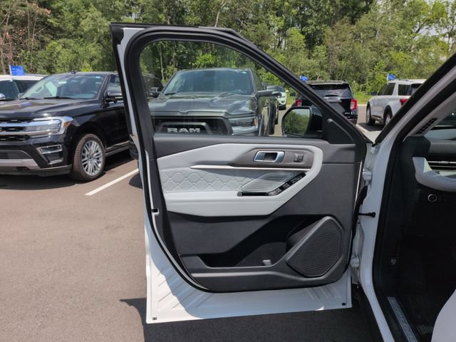 Certified 2026 Ford Explorer Platinum w/ LUX Leather Package AWD/4WD image 28