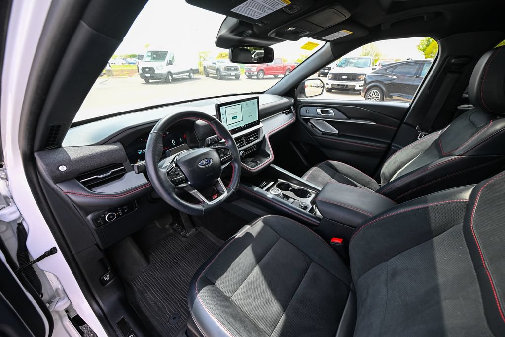 Certified 2025 Ford Explorer ST AWD/4WD image 19