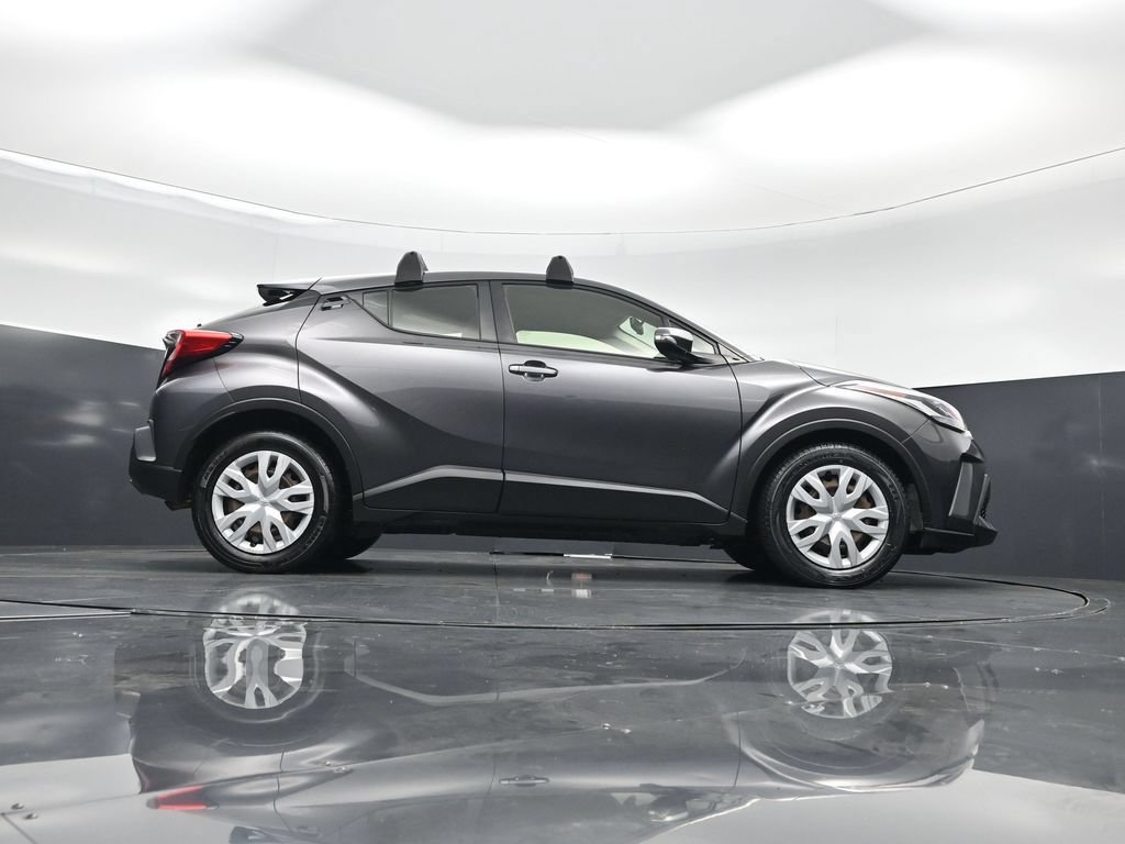 Used 2020 Toyota C-HR LE FWD image 41