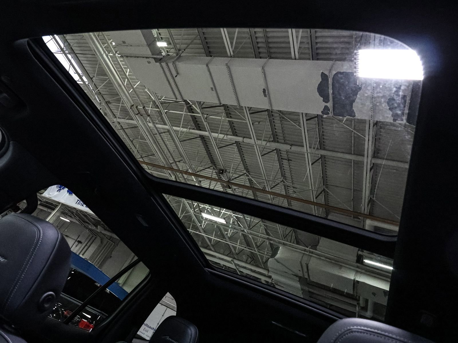 Used 2025 Buick Enclave Avenir w/ Trailering Package, 5000 lbs. AWD/4WD image 42