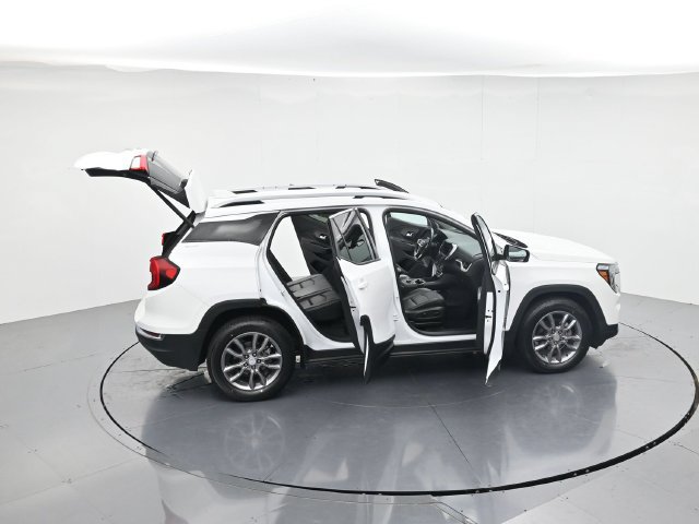 Used 2023 GMC Terrain SLT FWD image 50