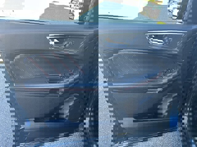 Certified 2023 Ford Edge ST-Line image 11