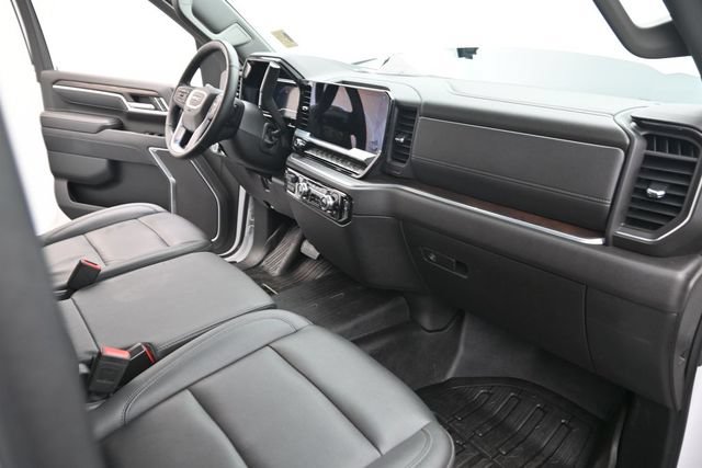 Used 2025 GMC Sierra 2500 SLT AWD/4WD image 30