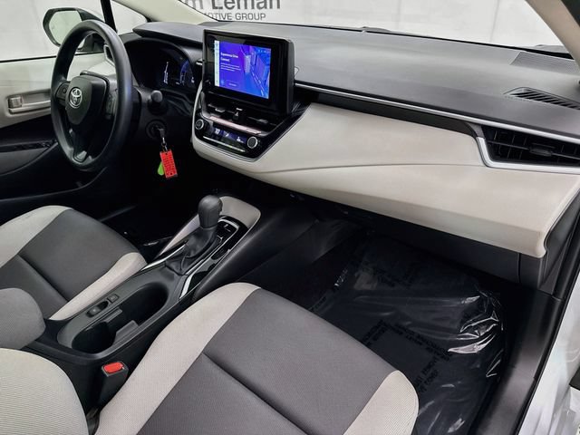 Used 2026 Toyota Corolla LE FWD image 27