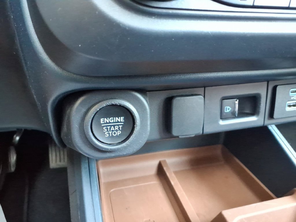 Certified 2024 Ford Maverick Lariat FWD image 24