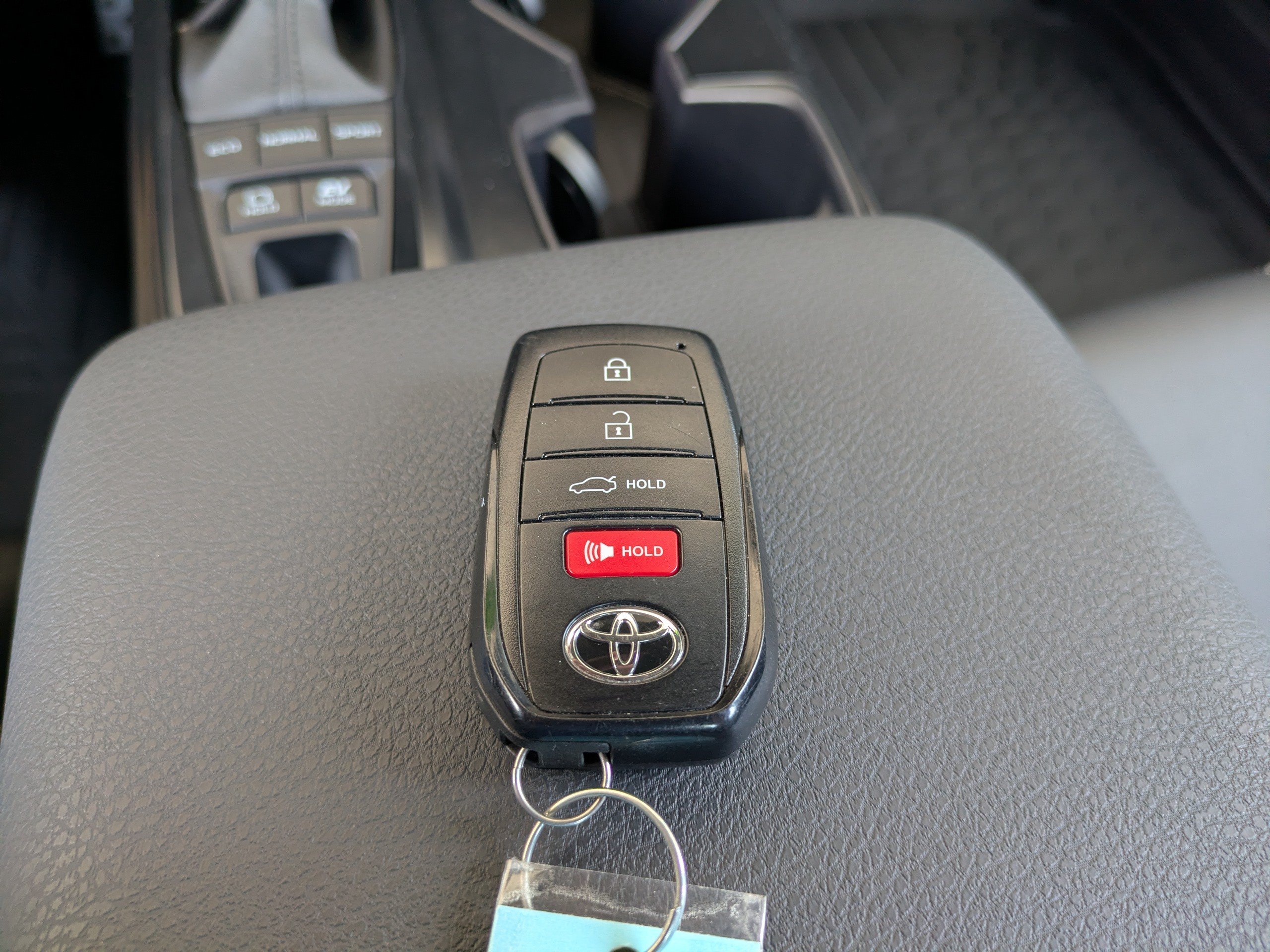 Used 2025 Toyota Camry SE FWD image 30