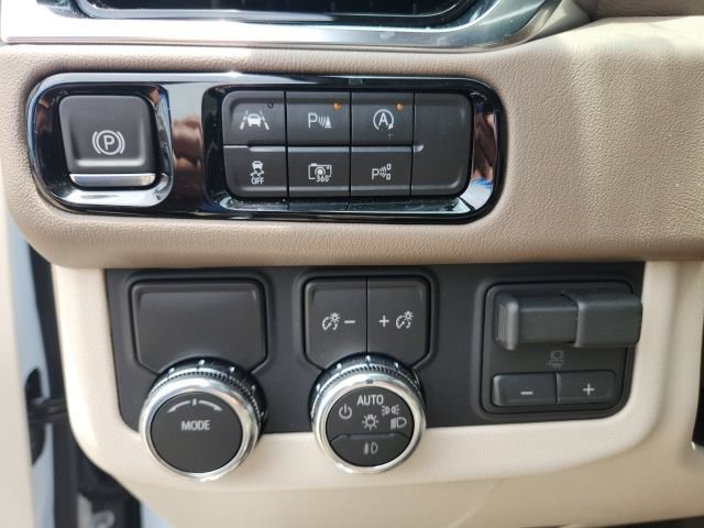 Used 2026 GMC Yukon Denali w/ Denali Reserve Package RWD image 29