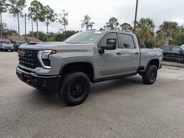 Used 2025 Chevrolet Silverado 2500 ZR2 w/ Technology Package AWD/4WD image 8