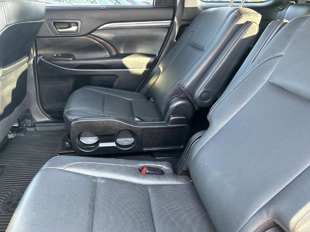 Used 2018 Toyota Highlander Limited w/ Protection Package #3 AWD/4WD image 18