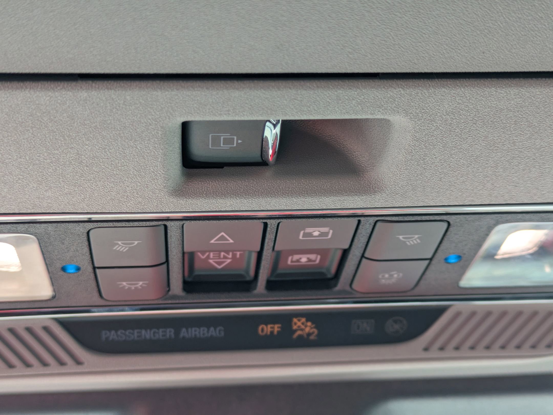 Certified 2025 Ford F150 Lariat w/ Equipment Group 501A Mid image 32