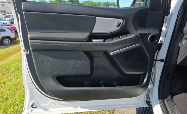 Certified 2025 Ford Expedition Active AWD/4WD image 15